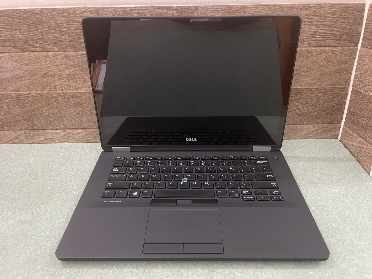 Laptop Dell Latitude 7470 cũ i7 6600U/ DDR4 8GB / 256G SSD/ 14inch 2k Cảm ứng cũ