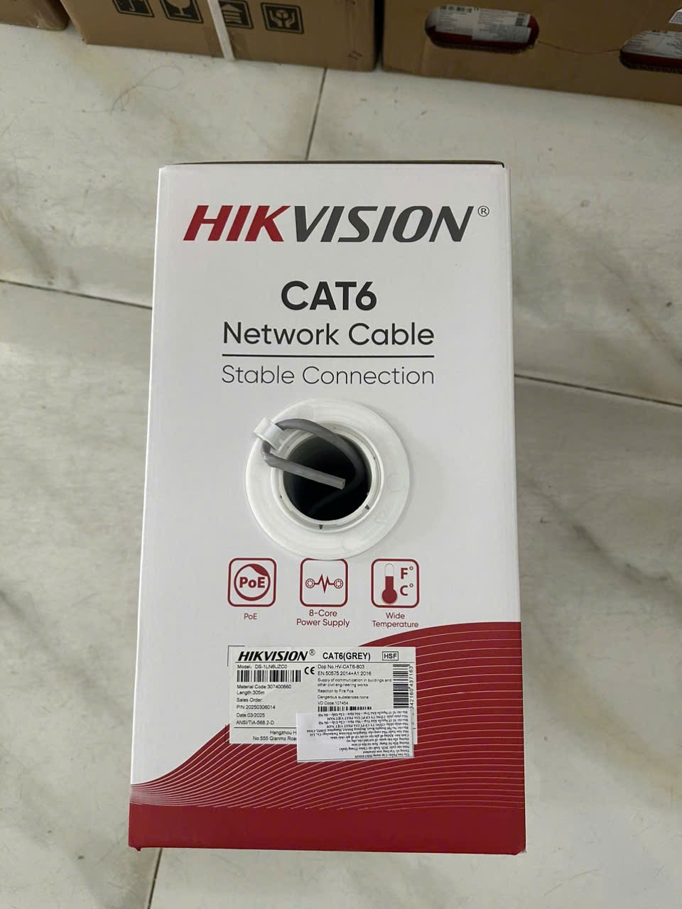 Cáp mạng CAT6 Hikvision DS-1LN6UZC0 305m