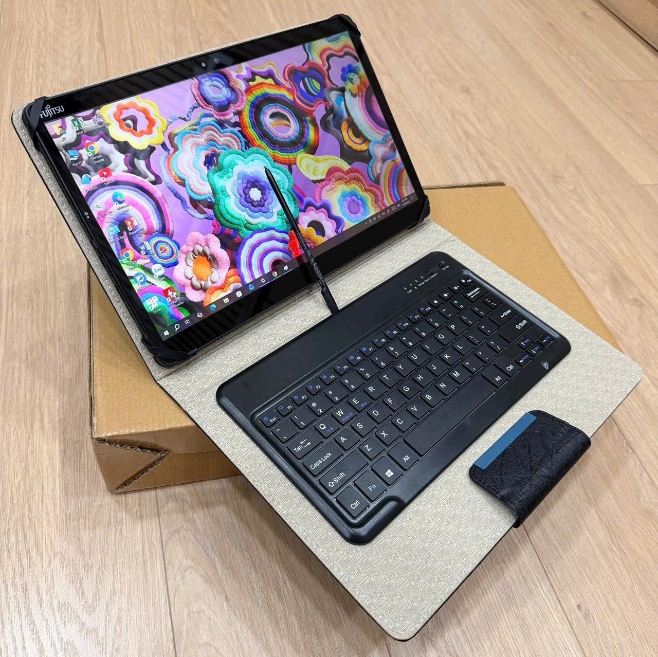 Laptop Fujitsu 2-in-1 Q739 (2021–2022) Cũ